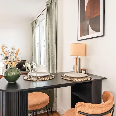 Under A Mobility Lease-luxembourg Apartment Paris